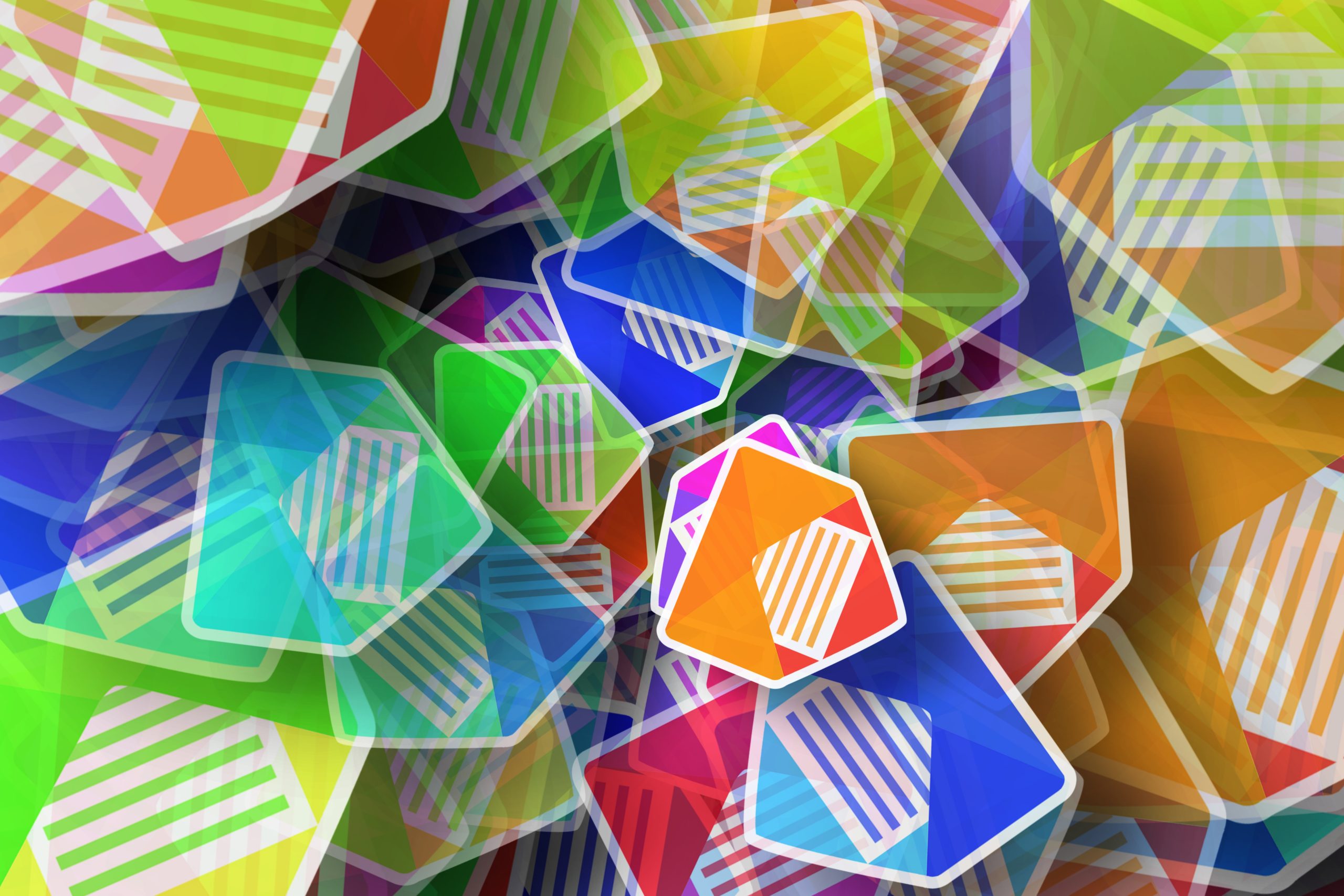 Enveloppes d'emails ouverts et de différentes couleurs