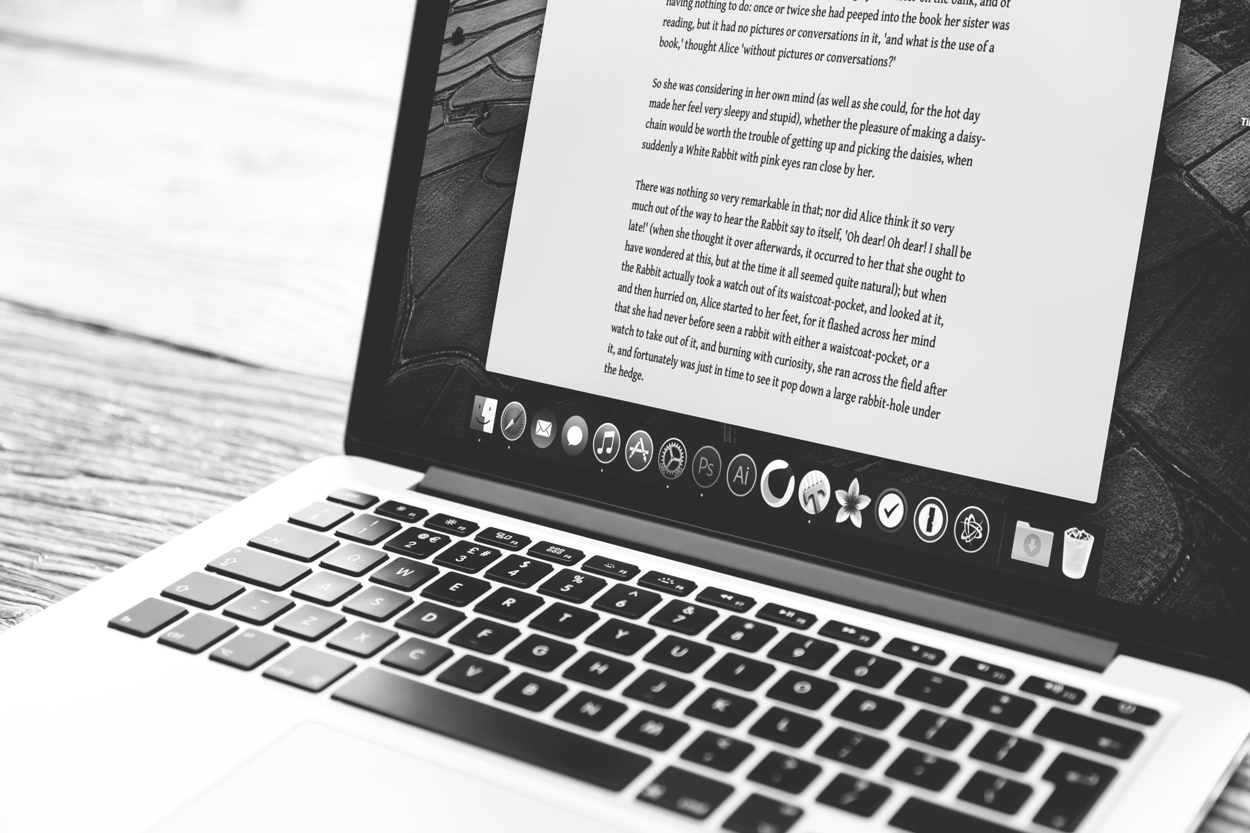 Ordinateur montrant une page de rédaction